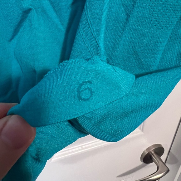 Lululemon Size 6 Swiftly Tshirt - Picture 3 of 3